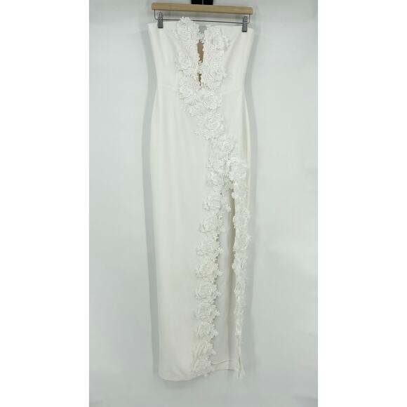 Elegant White Strapless Maxi Dress - Picture 4 of 16